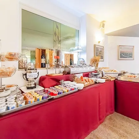 Hotel Luisa 3*