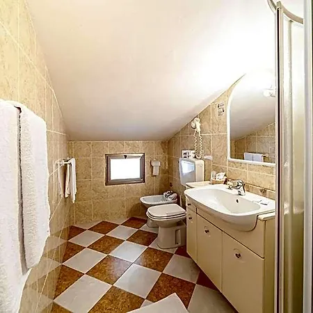 Luisa Hotel