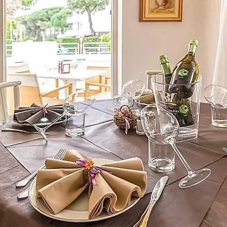 Luisa Hotel 3*