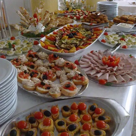 Luisa Hotel 3*