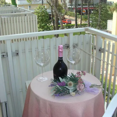 Luisa Hotel 3*